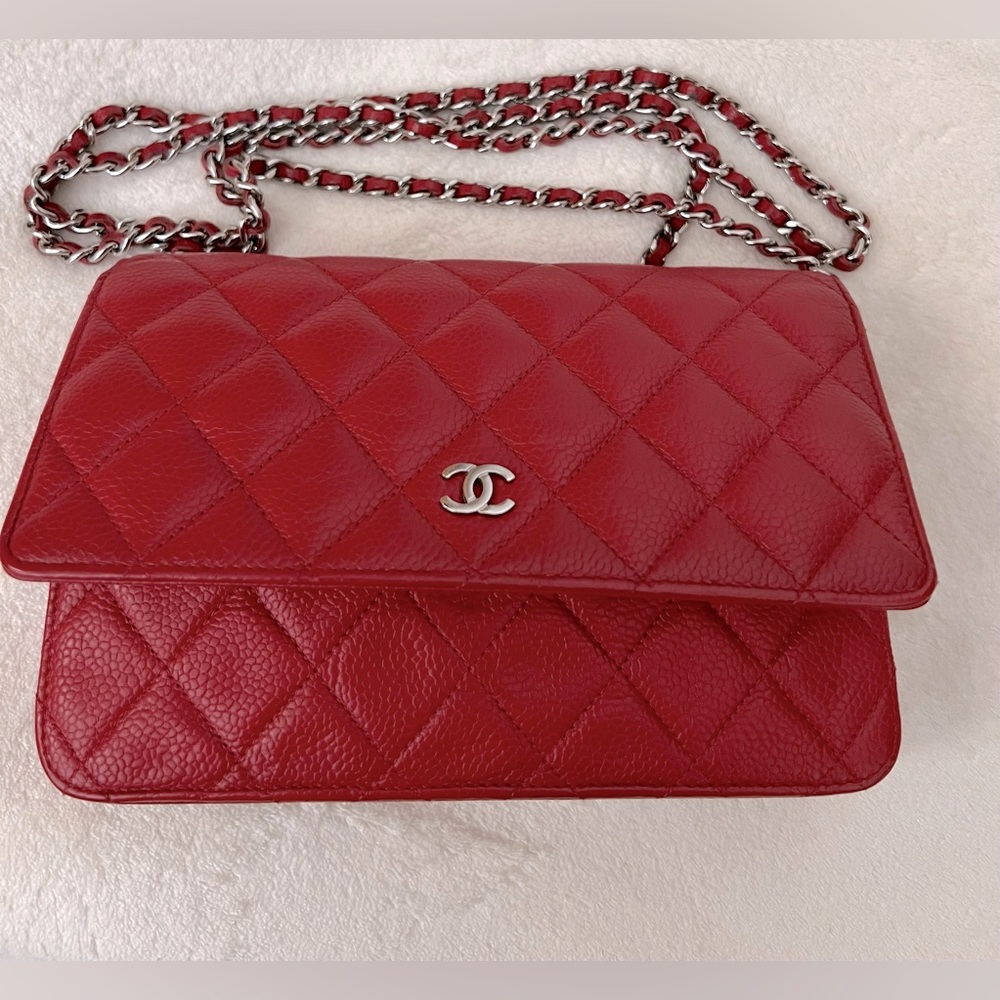 CHANEL Caviar Red Wallet On Chain Authentic Preloved With Card - Picture 2 of 16